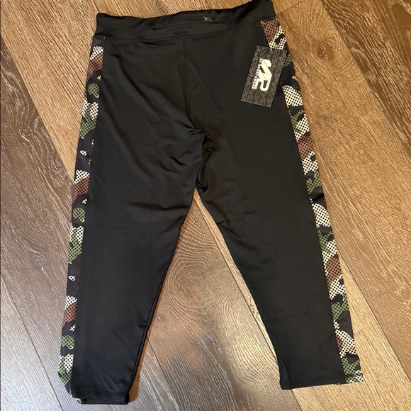 NWT Stylish Black Camouflage Panel compression Leggings - Picture 5 of 6